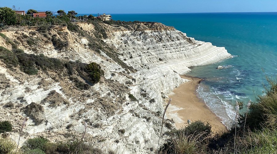 https://www.tripadvisor.be/Attraction_Review-g194662-d28127245-Reviews-Scala_dei_Turchi-Agrigento_Province_of_Agrigento_Sicily.html